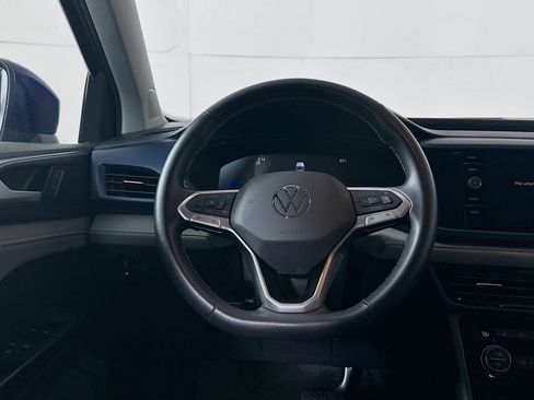 Used 2024 Volkswagen Taos SE image 18