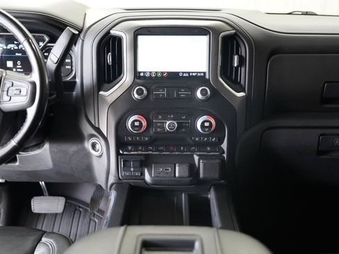Used 2020 GMC Sierra 2500 Denali w/ Denali Ultimate Package AWD/4WD image 18