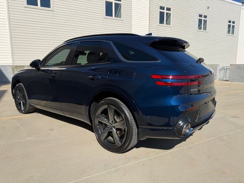 Used 2023 Genesis GV70 3.5T Sport w/ Sport Prestige Package AWD/4WD image 5