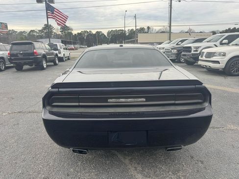 Used 2012 Dodge Challenger R/T image 6