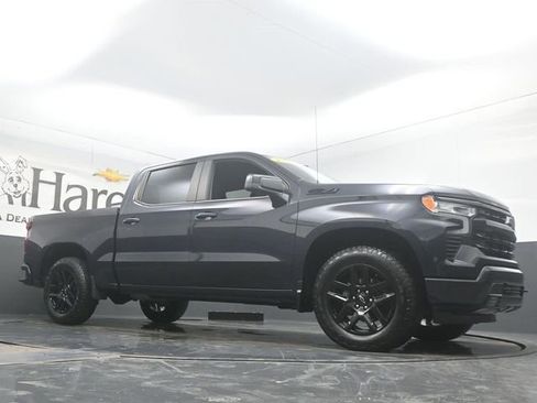 Used 2023 Chevrolet Silverado 1500 RST image 2