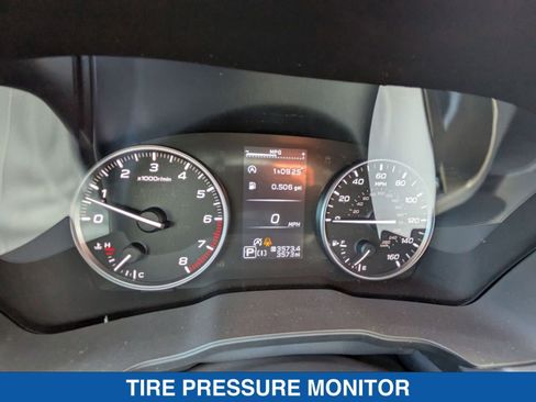Certified 2025 Subaru Crosstrek 2.0i Premium image 17