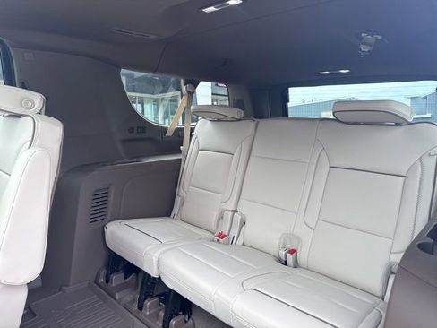 New 2026 GMC Yukon XL Denali w/ Denali Reserve Package AWD/4WD image 18