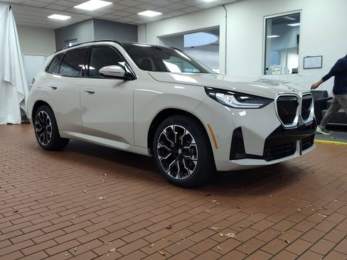 Certified 2026 BMW X3 xDrive30i w/ Premium Package AWD/4WD image 6