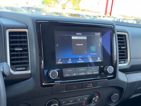 Used 2023 Nissan Frontier SV w/ Tow Package image 17