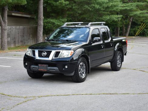 Used 2014 Nissan Frontier PRO-4X w/ Pro-4x Luxury Package AWD/4WD image 3