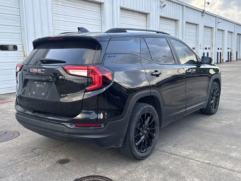 Used 2023 GMC Terrain SLE w/ Driver Convenience Package image 11