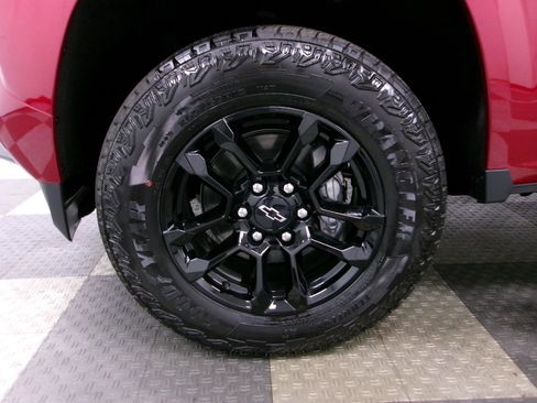 Used 2026 Chevrolet Colorado Z71 w/ Midnight Edition AWD/4WD image 8
