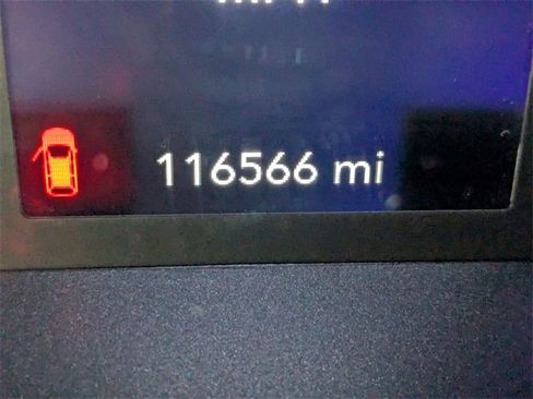 Used 2018 Chrysler Pacifica Touring Plus w/ S Appearance Package image 18