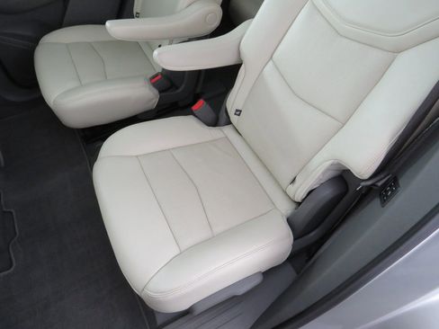 Used 2020 Cadillac XT6 Premium Luxury image 41