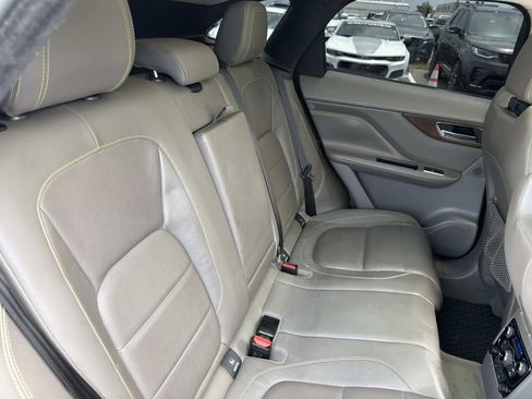 Used 2019 Jaguar F-PACE R-Sport AWD/4WD image 9