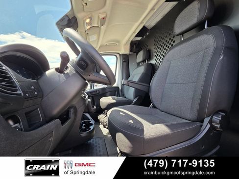 Used 2025 RAM ProMaster 2500 w/ U-Haul Equipment Group FWD image 23
