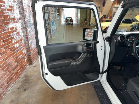 Used 2017 Jeep Wrangler Unlimited Sport w/ Quick Order Package 24S image 12