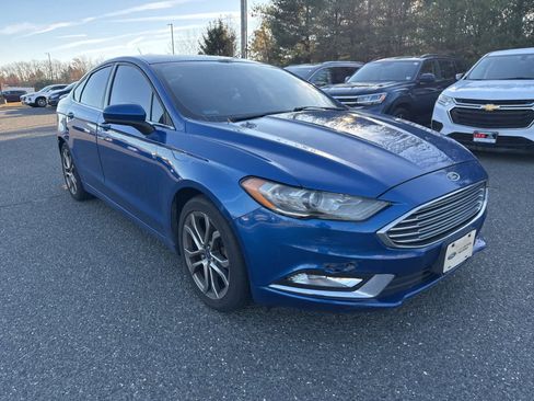 Used 2017 Ford Fusion SE w/ Equipment Group 201A image 7