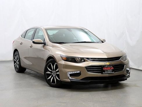 Used 2018 Chevrolet Malibu LT image 1