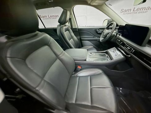 Used 2025 Lincoln Aviator AWD image 30