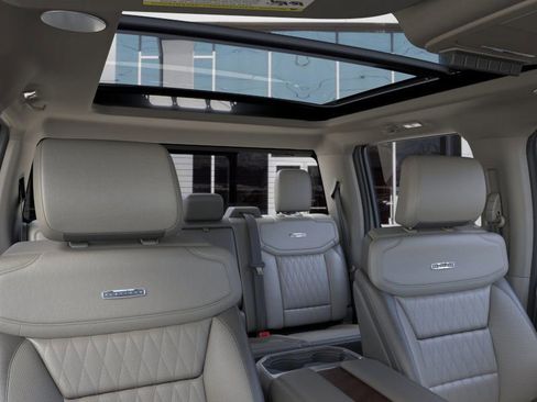 New 2026 Ford F250 Platinum w/ Platinum Plus Package image 22