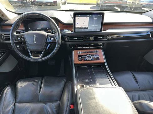 Used 2020 Lincoln Aviator Reserve w/ Equipment Group 202A image 12