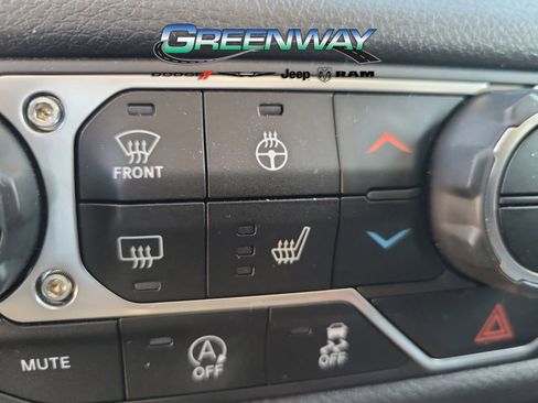 Used 2025 Jeep Wrangler Sport image 21