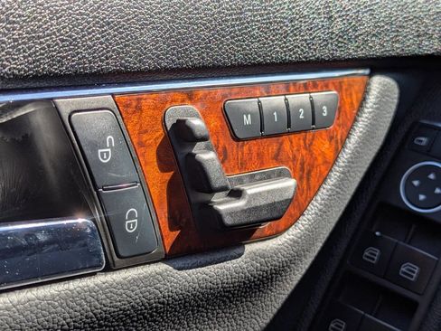 Used 2011 Mercedes-Benz C 300 C 300 Sport 4MATIC AWD 4dr Sed w/ Multimedia Pkg image 24