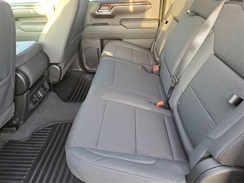 Used 2025 GMC Sierra 1500 Elevation image 10