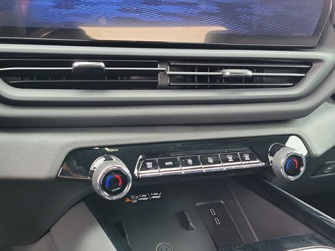 New 2026 Chevrolet Silverado EV LT image 28