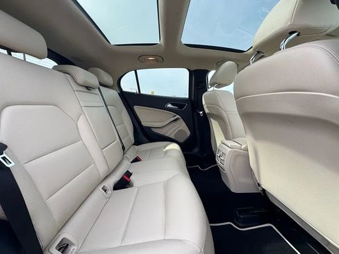 Used 2018 Mercedes-Benz GLA 250 4MATIC image 23