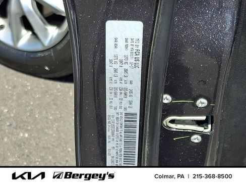 Used 2018 Jeep Cherokee Limited AWD/4WD image 27