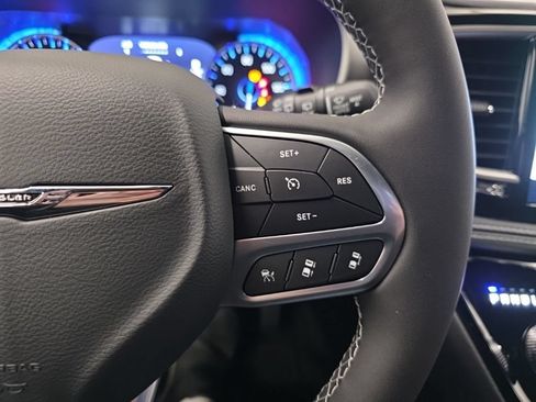 New 2026 Chrysler Pacifica Select AWD/4WD image 16