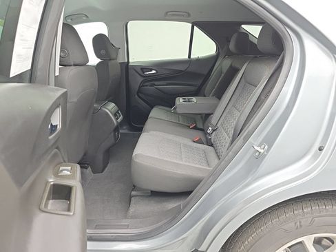 Used 2023 Chevrolet Equinox LT w/ Driver Convenience Package AWD/4WD image 43