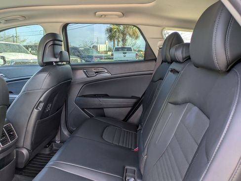 Used 2023 Kia Sportage SX Prestige image 17