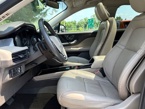 Used 2020 Lincoln Corsair AWD w/ Premium Package image 10