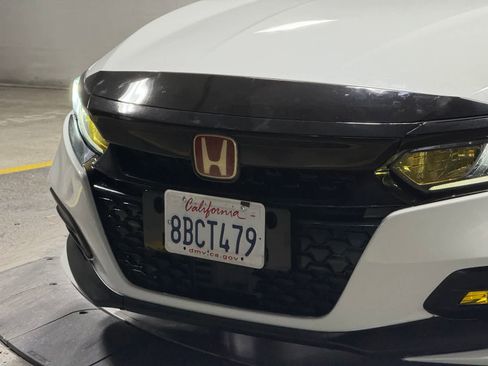 Used 2018 Honda Accord Sport image 7