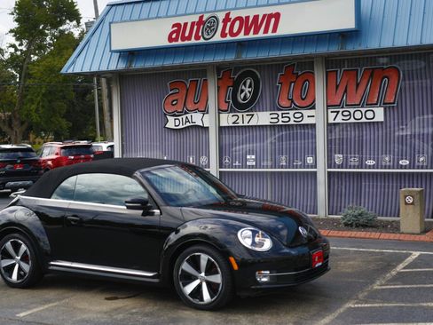 Used 2013 Volkswagen Beetle 2.0T FWD image 25