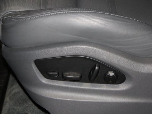 Used 2023 Porsche Cayenne S image 14