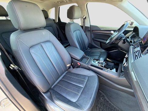 Used 2021 Audi Q5 2.0T Premium w/ Convenience Package image 15