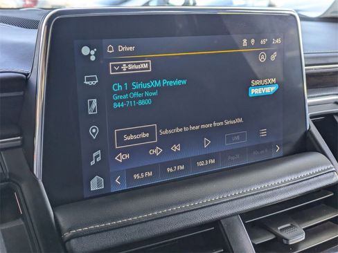 Used 2023 Chevrolet Suburban Premier image 18