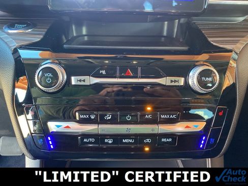 Used 2023 Ford Explorer Limited w/ Equipment Group 301A image 39