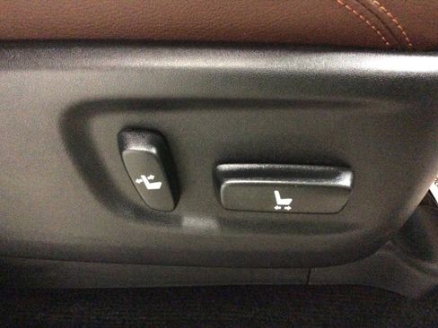 Used 2023 Toyota 4Runner Limited image 37