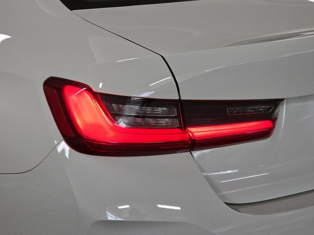 Certified 2023 BMW 330i Sedan w/ Driving Assistance Package RWD image 32