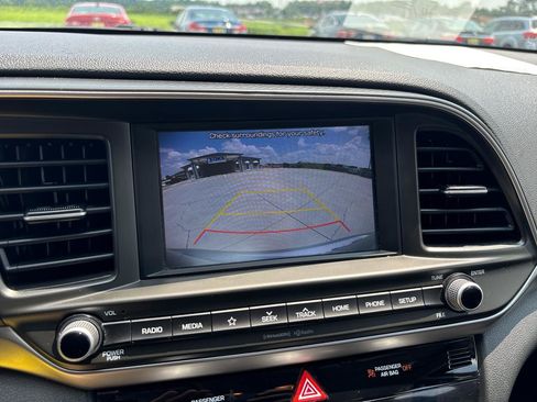Used 2020 Hyundai Elantra SEL w/ Cargo Package (C1) FWD image 16