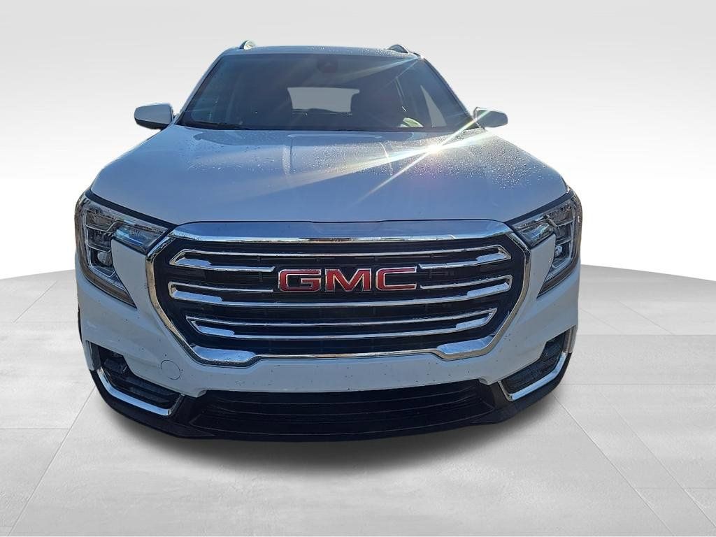 Certified 2024 GMC Terrain SLT w/ LPO, Floor Liner Package AWD/4WD image 8