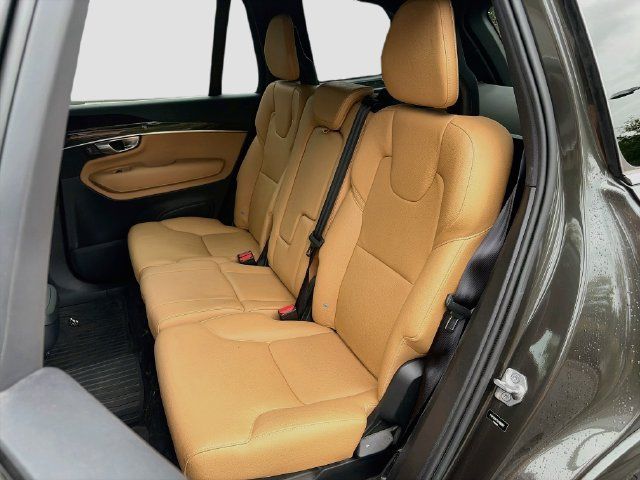 Used 2018 Volvo XC90 T5 Momentum w/ Convenience Package AWD/4WD image 14