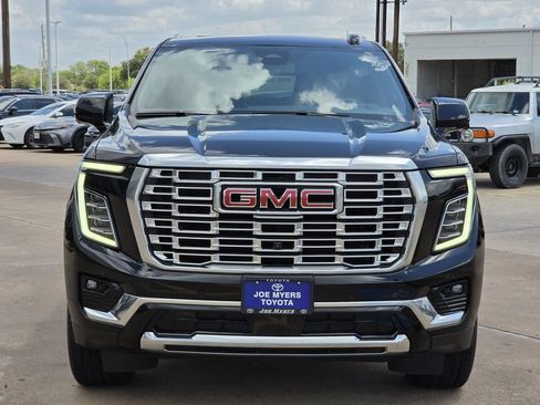 Used 2025 GMC Yukon XL Denali w/ Sun & Power Step Package AWD/4WD image 3