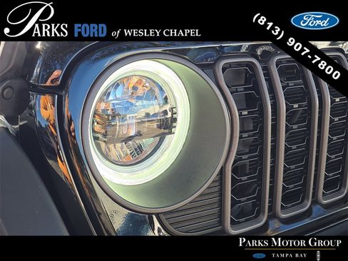 Used 2024 Jeep Wrangler Sport S image 7