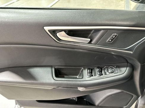 Used 2024 Ford Edge SEL AWD/4WD image 16