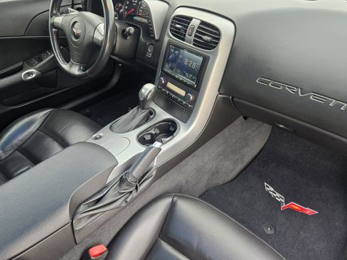 Used 2006 Chevrolet Corvette Coupe image 28