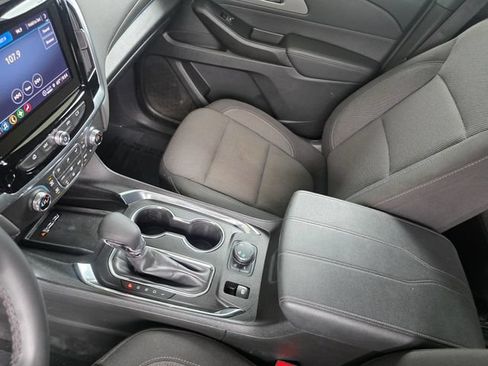Used 2023 Chevrolet Traverse LT AWD/4WD image 32