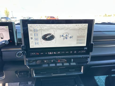 Used 2024 GMC Hummer EV 3X AWD/4WD image 13