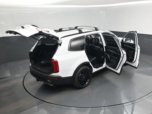 Used 2022 Kia Telluride EX w/ EX Premium Package AWD/4WD image 29